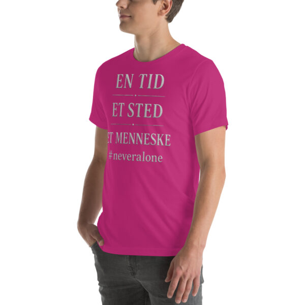 en tid et sted et menneske t-shirt