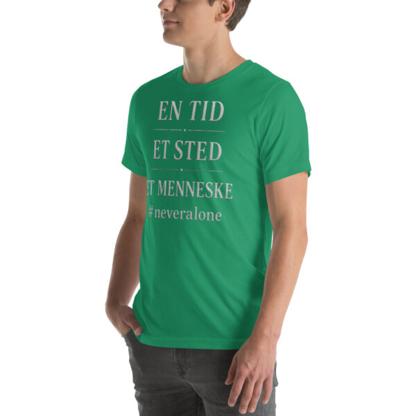 en tid et sted et menneske t-shirt
