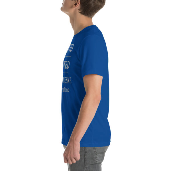 en tid et sted et menneske t-shirt